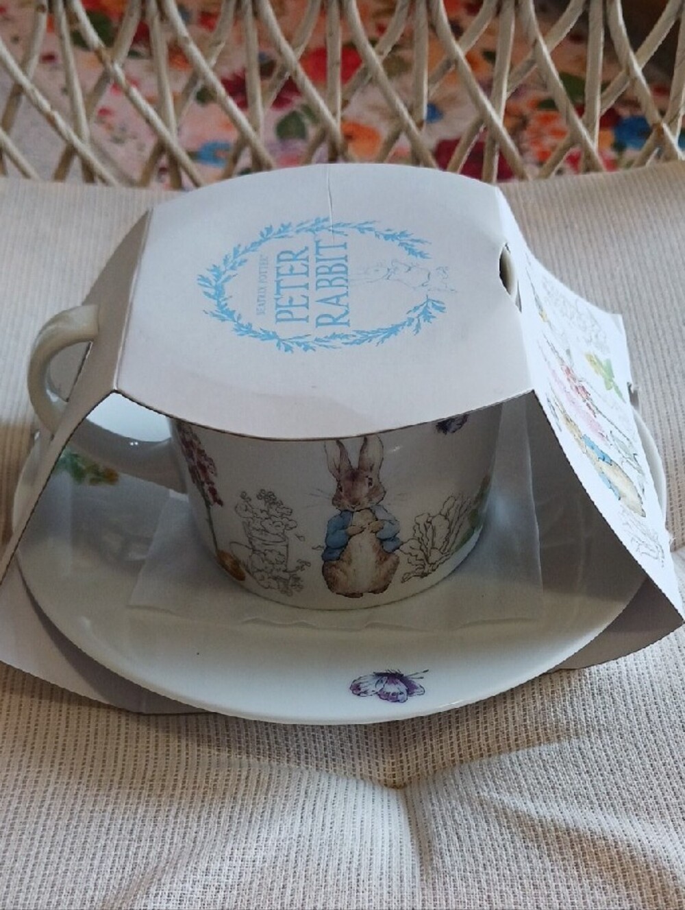 Peter Rabbit ~Tea Cup & Saucer - Picture 2 of 8